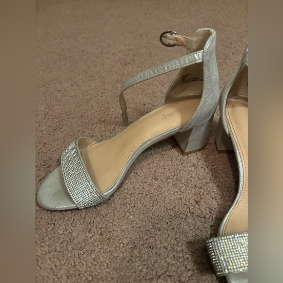 cute heels (i do not know the brand i got them from plato’s closet!!) - Picture 3 of 3